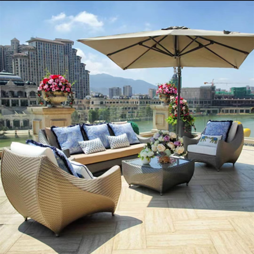 Menton Round Lounge Set - Image 2