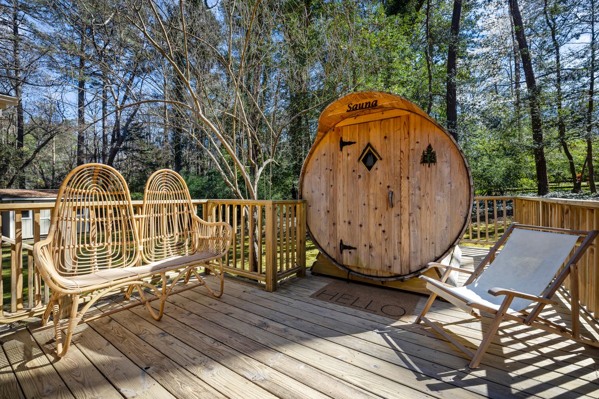 Aurora Panoramic Glass Sauna
