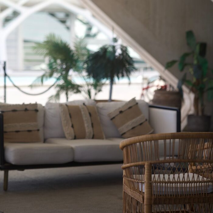 Onde Swivel Accent Chair